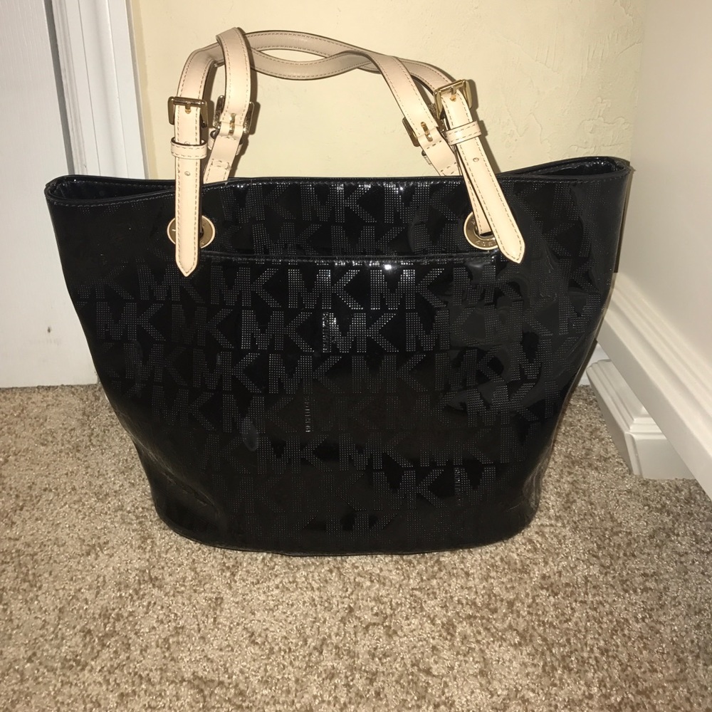 Michael Kors Black Purse with matching wallet