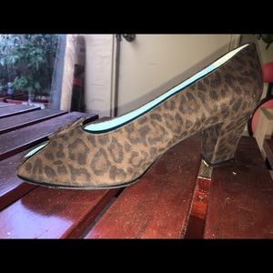THIERRY RABOTIN LEOPARD PRINT PEEP TOE PUMPS 39