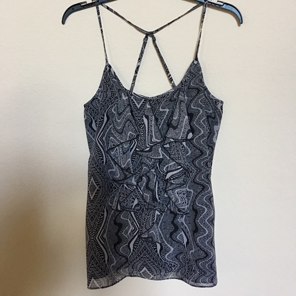Guess Ruffle Top 🌞 Adjustable Spaghetti Straps 🌺 - Picture 1 of 4