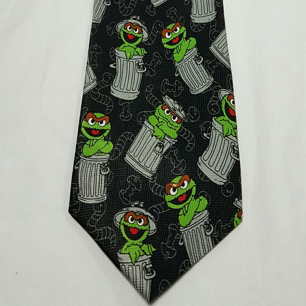 Sesame Street Oscar The Grouch Garbage Can Tie