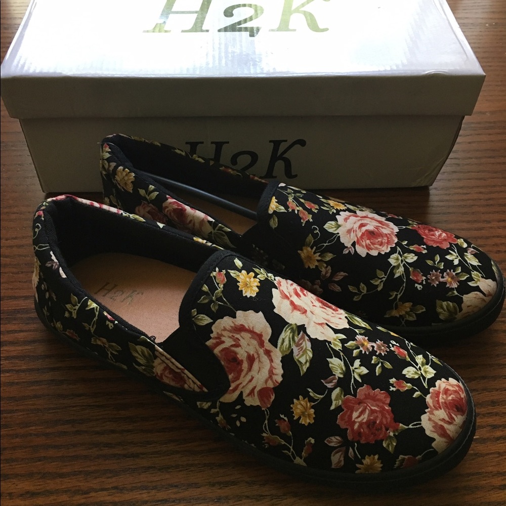 NIB Floral slip on shoes