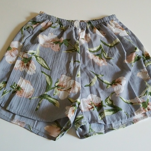 FESTIVAL-2 pc lace and blue floral romper - Picture 5 of 6