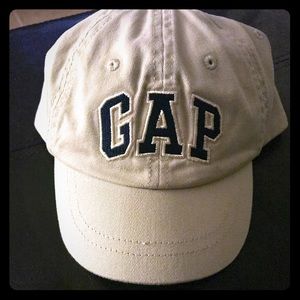 Gap Toddler Hat 12-18 months
