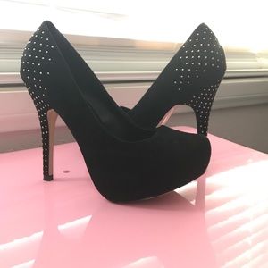 Black heels with Gold