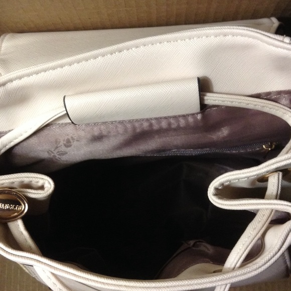 BACKPACK - Picture 4 of 4