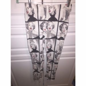 NWOT Marilyn Monroe leggings