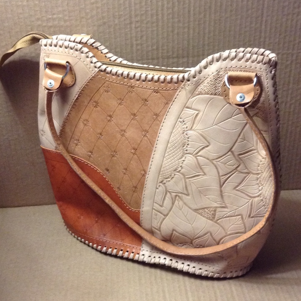 HANDBAG