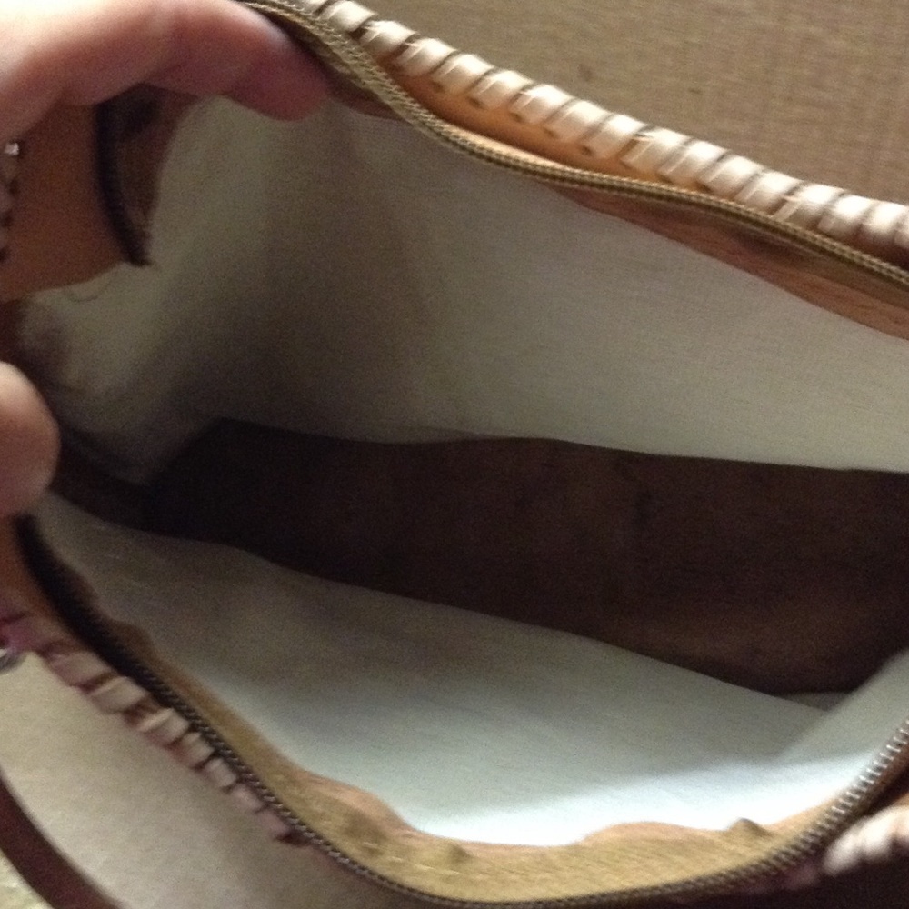 HANDBAG - Picture 3 of 3