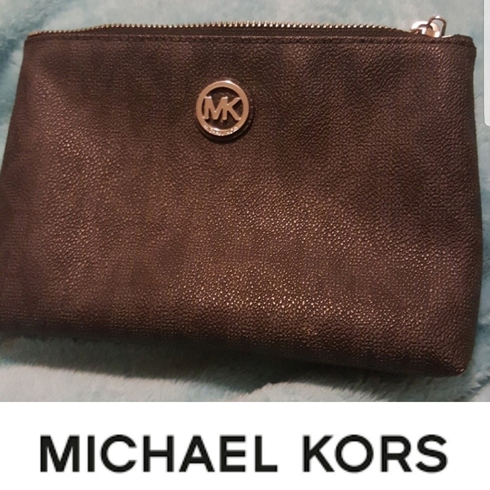 NEW PRICE!! Michael Kors DONT MISS IT