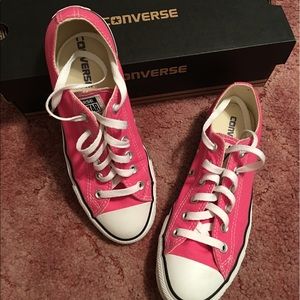Pink converse