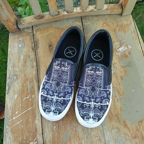 Inkkas Shoes - PRICE DROP NWT Inkkas slip on sneakers tribal