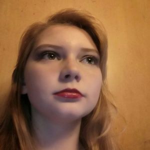 Meet your Posher, Allyssa