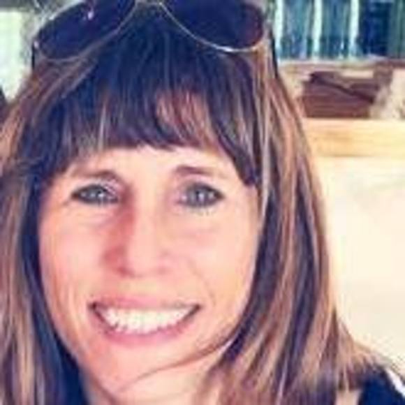 Meet your Posher, Lisa - Picture 1 of 1