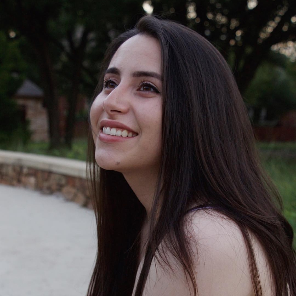 Meet your Posher, Savannah