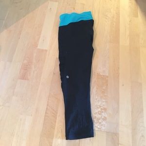 Lululemon - Water resistant Capri yoga pants