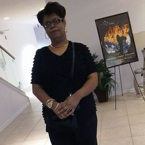 Meet your Posher, Sandra