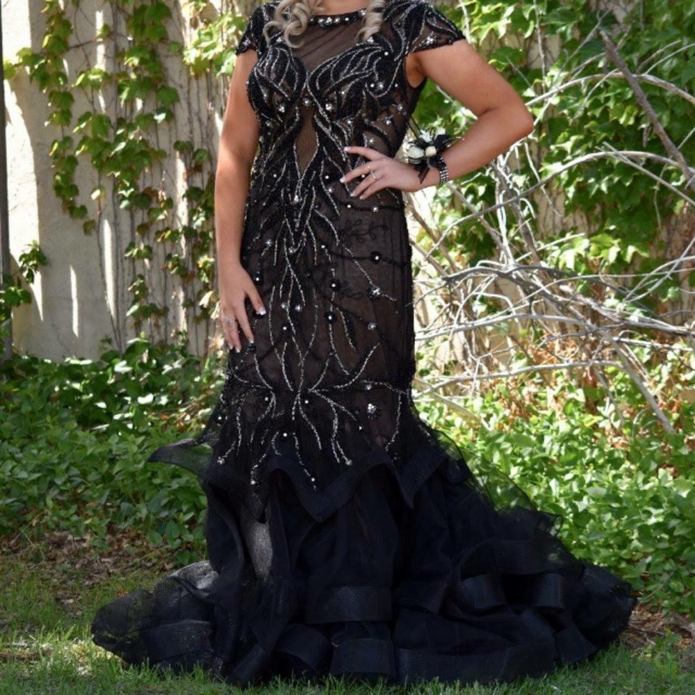 GORGEOUS BLACK JEWELED MERMAID JOVANI PROM DRESS