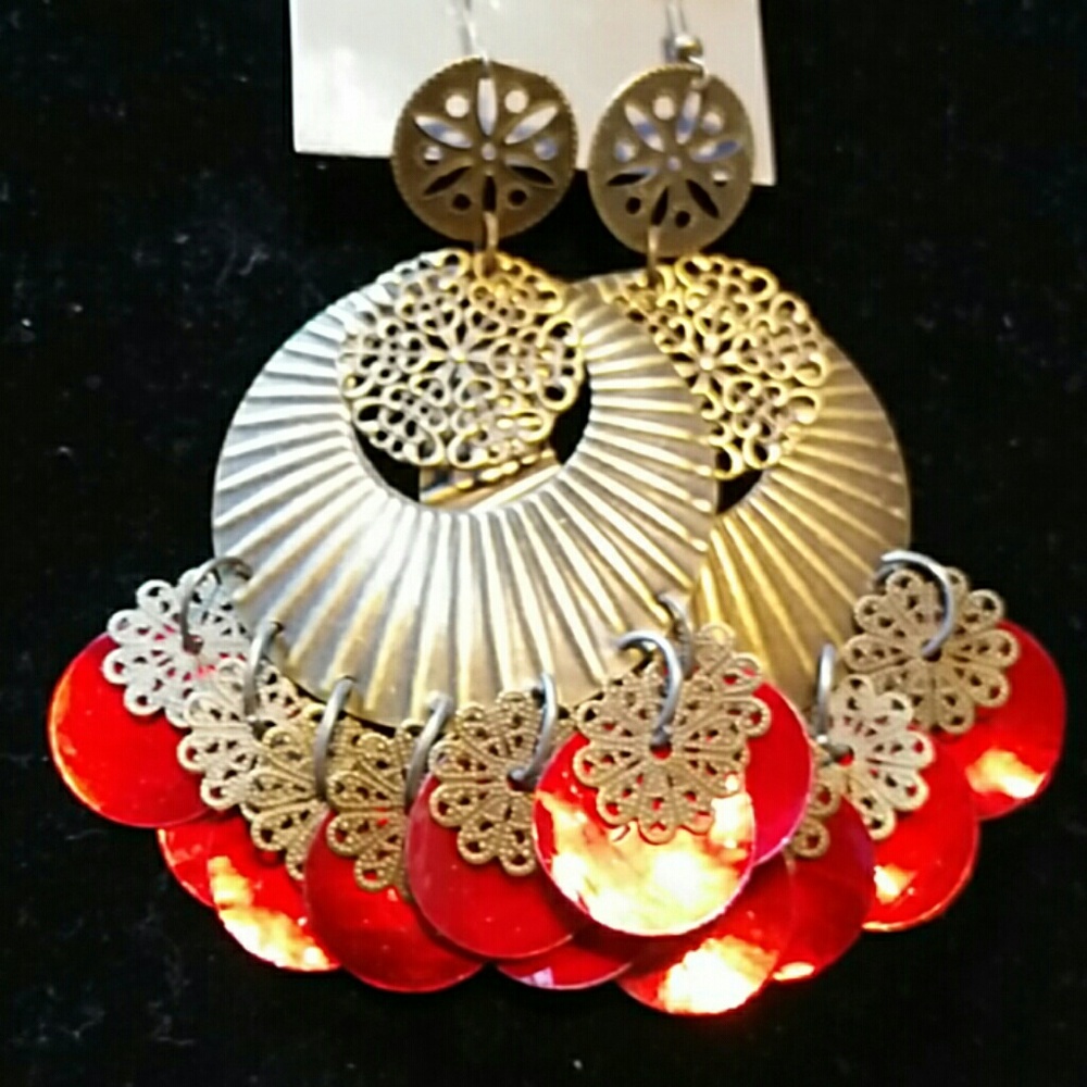 Red shell earrings new..!!