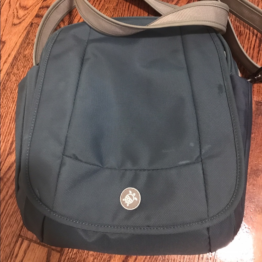Pacsafe Metrosafe 200 Moroccan Blue Crossbody Bag