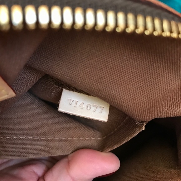 ✨Authentic Louis Vuitton Tivoli PM✨ - Picture 5 of 8