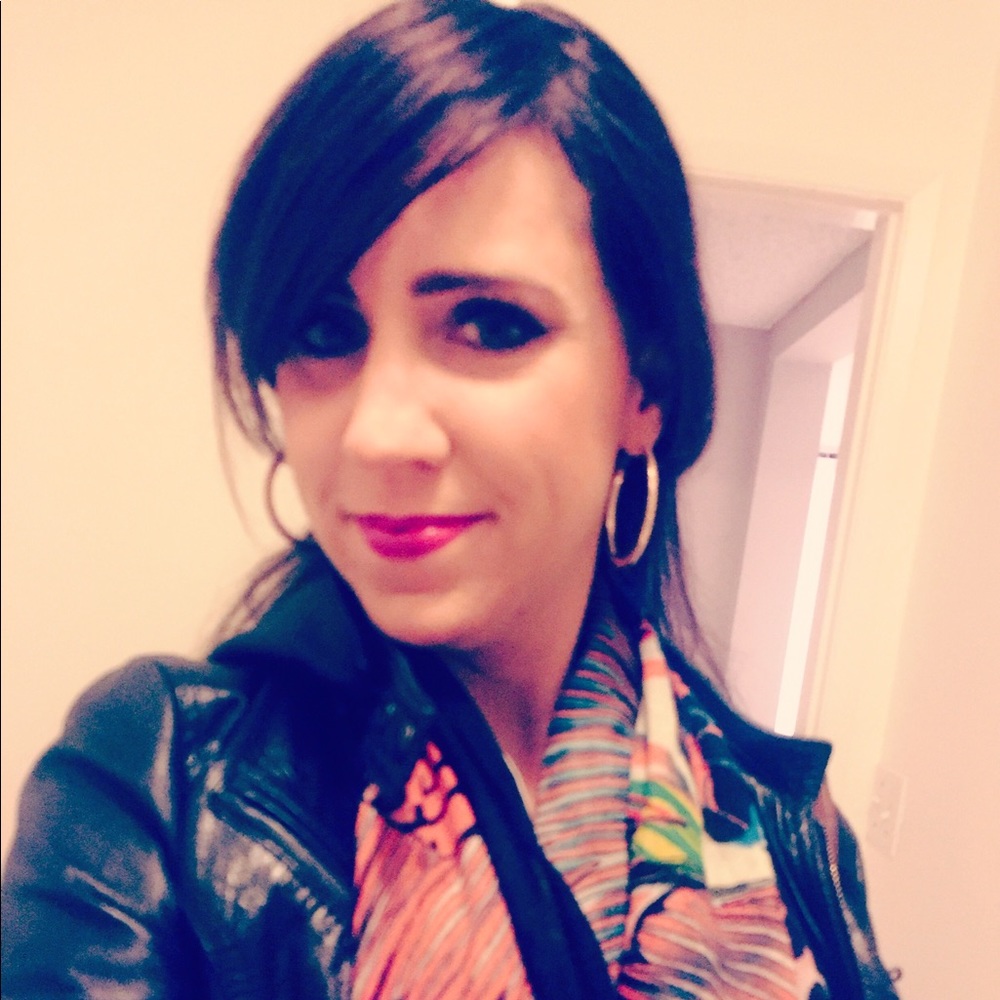 Meet your Posher, Laura