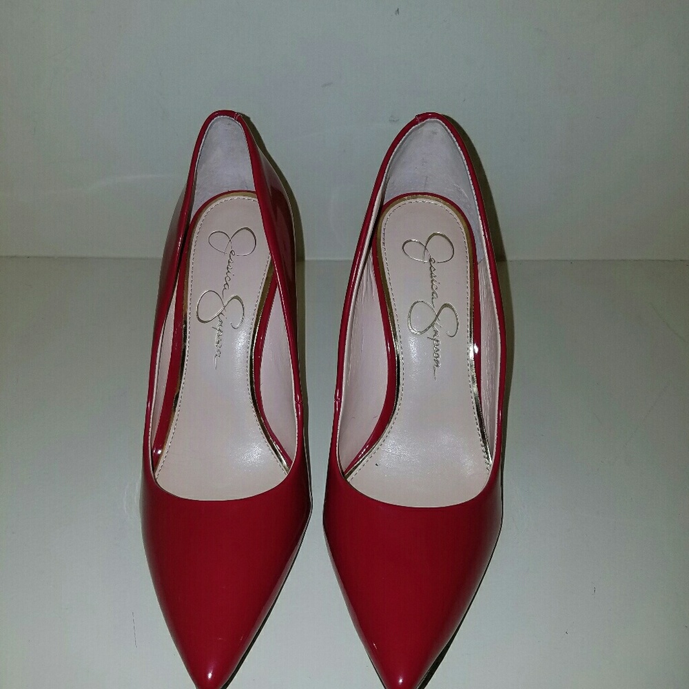 7.5 Jessica Simpson heels