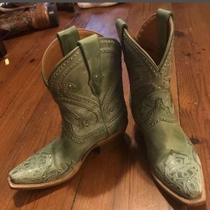 Lucchesse short boots