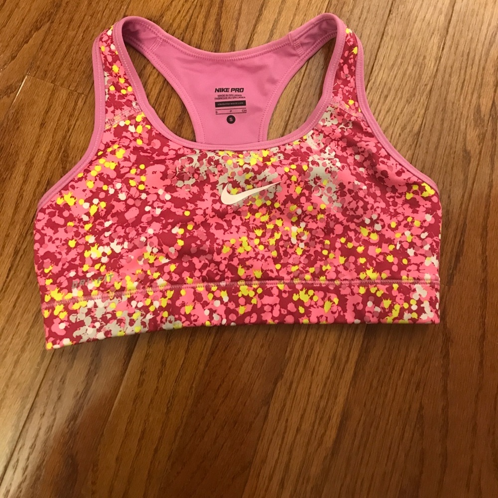 Nike pro sports bra