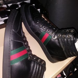 Meet your Posher, Itmust