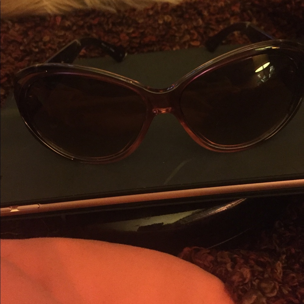 Betsy Johnson sunglasses rose bronze
