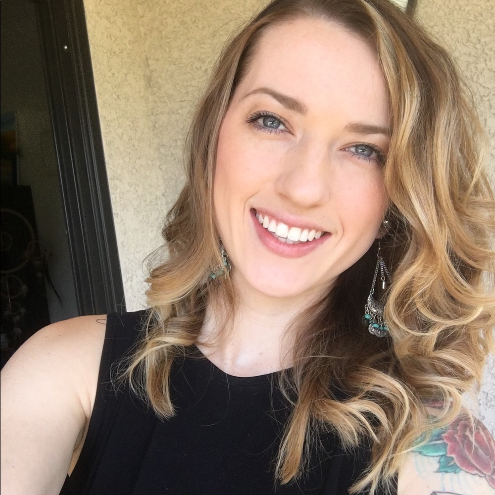 Meet your Posher, Alyssa