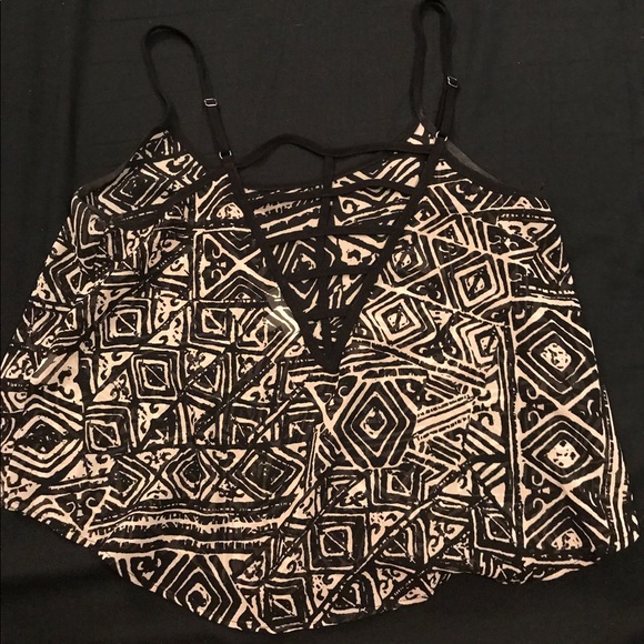 Crop top - Picture 2 of 4