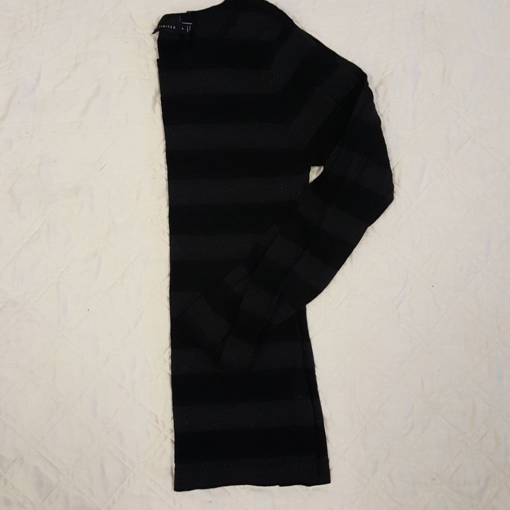 THE LIMITED Long Sleeve T-shirt w Metallic Stripes