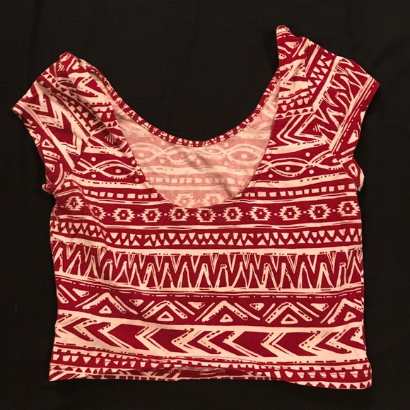 Crop top - Picture 2 of 3