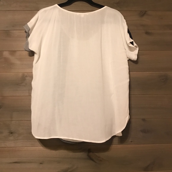 Ella Moss Top - Picture 2 of 2