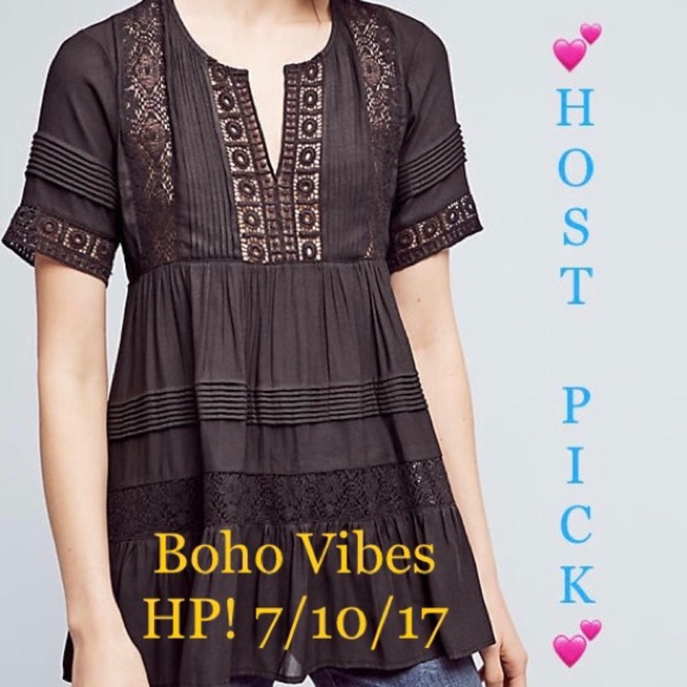 ✨HP!✨Anthropologie Maeve Top - Tiered Lace