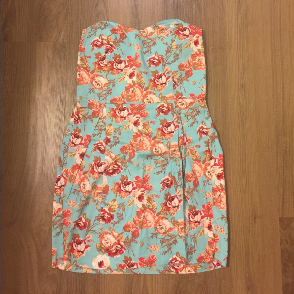 Sweetheart floral mini dress