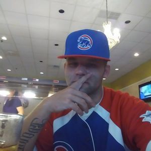 Meet your Posher, Dustin