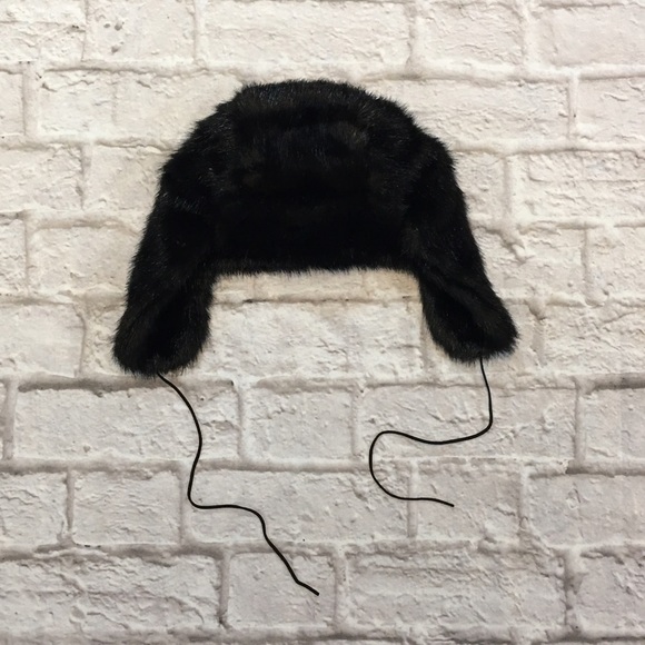 Faux fur winter hat - Picture 3 of 3