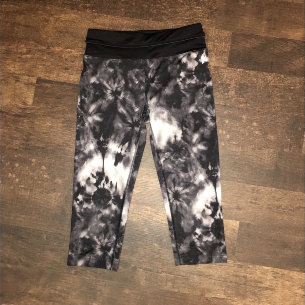 Athletic Capris - Picture 5 of 7
