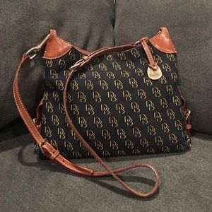 🖤👜Dooney & Bourk Cross Body Bag🖤👜