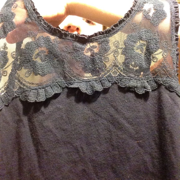 Navy Blue Hollister Floral Tank Top - Picture 2 of 3