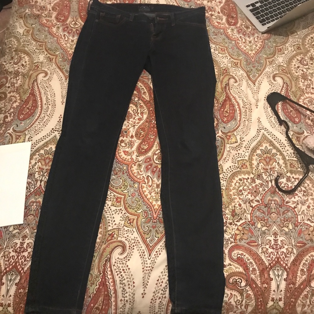 Dark wash skinny jeans. Like new LUCKY BRAND