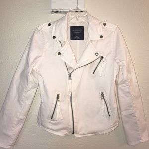 American eagle white denim Moro jacket