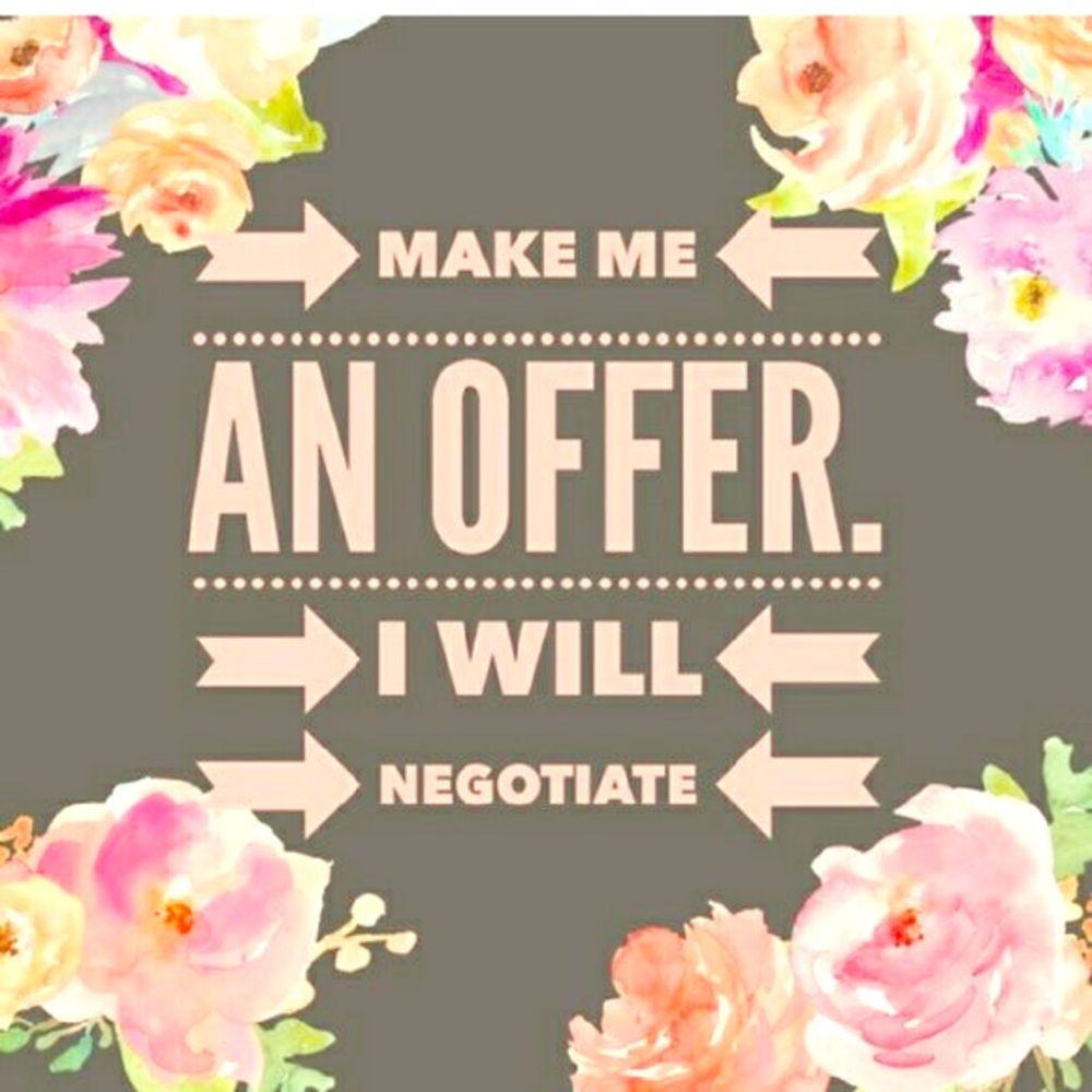 Make me an offer! Happy Poshing Dolls! ❤️😘🌻💁🏻