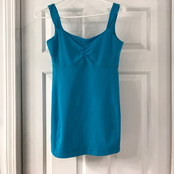 MAKE OFER! Lululemon Workout Tank Sz 8-10 Like New - Picture 1 of 4