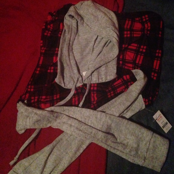 Flannel Hoodie - Picture 2 of 8