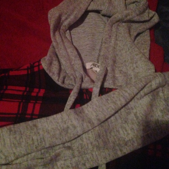 Flannel Hoodie - Picture 8 of 8