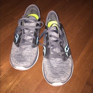 Saucony Kineta Relay (Women's)