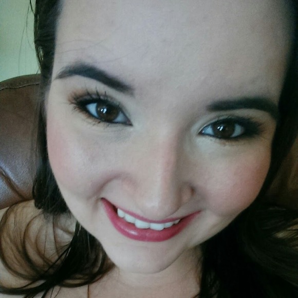 Meet your Posher, Joanna - Picture 1 of 1